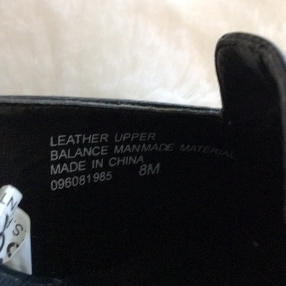 Black heels with stitching - Picture 8 of 8